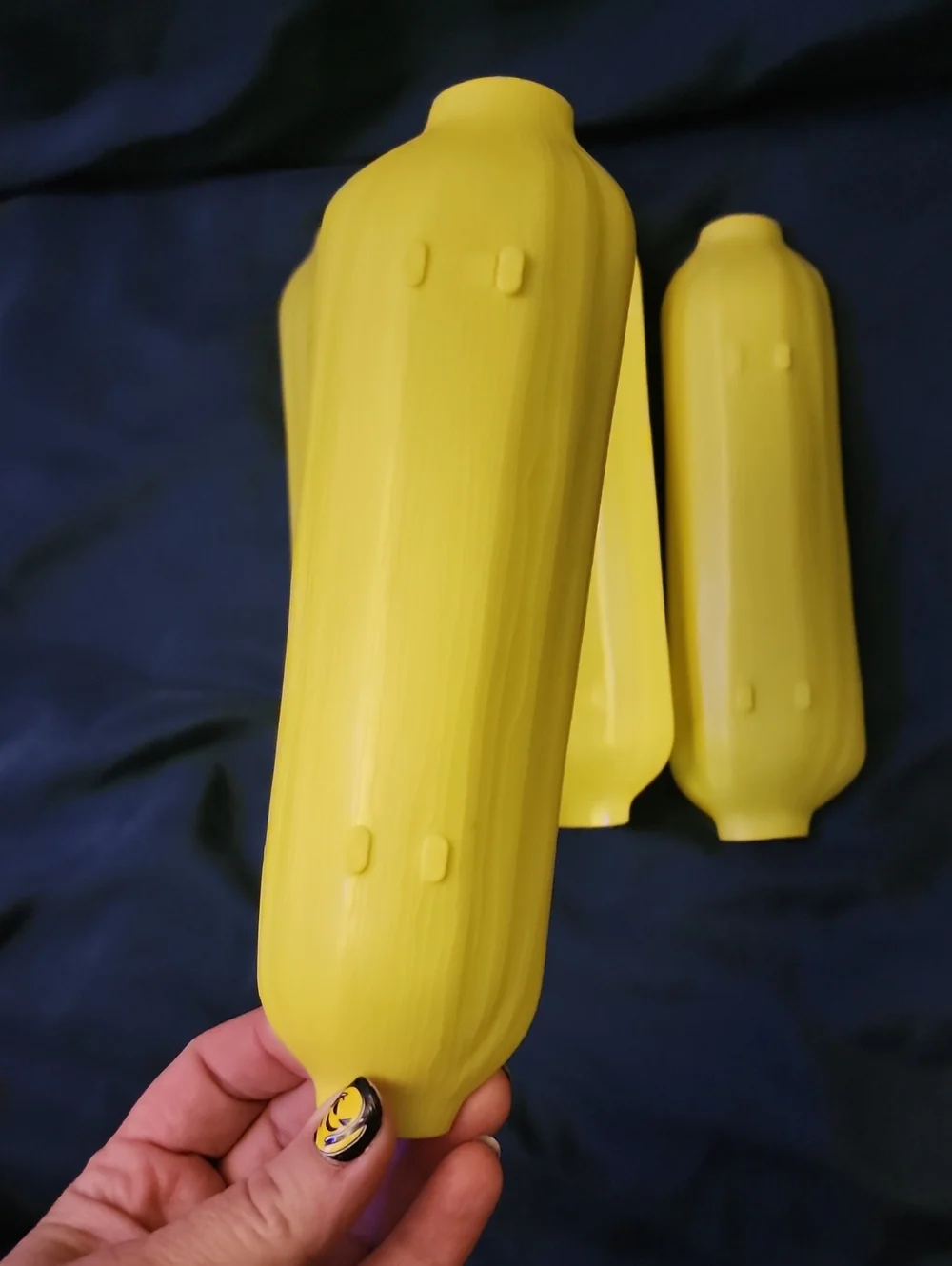Set of 4 Yellow Plastic Corn On The Cob Trays